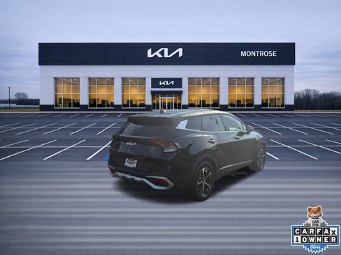 Used 2024 Kia Sportage EX FWD image 5
