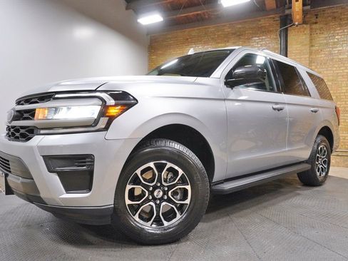 Used 2024 Ford Expedition XL AWD/4WD image 1