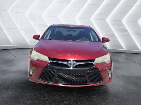 Used 2016 Toyota Camry SE image 7