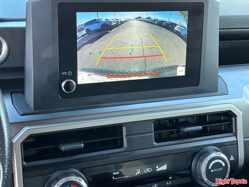 Certified 2025 Toyota 4Runner SR5 AWD/4WD image 29