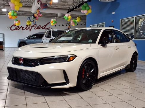 Certified 2024 Honda Civic Type R image 3