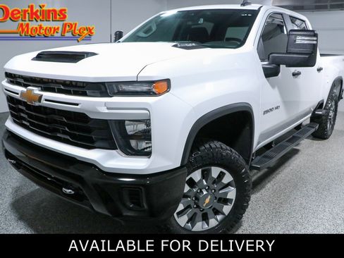 Used 2024 Chevrolet Silverado 2500 Custom w/ Custom Value Package AWD/4WD image 1