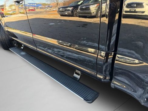 Used 2018 Ford F150 Platinum w/ Trailer Tow Package image 36