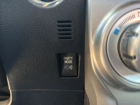 Used 2010 Toyota 4Runner Limited image 31