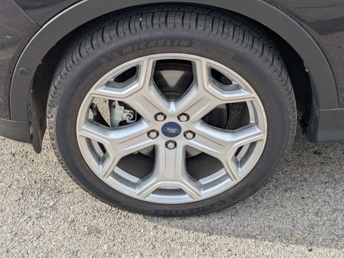 Used 2019 Ford Escape Titanium image 13