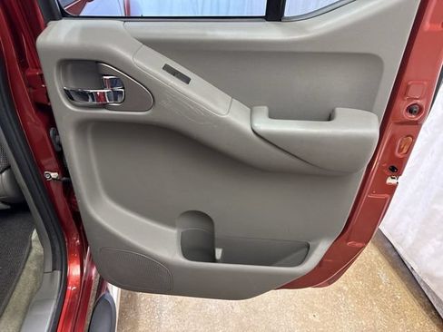 Used 2016 Nissan Frontier SV w/ SV Value Truck Package AWD/4WD image 24