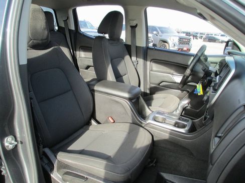 Used 2016 Chevrolet Colorado LT w/ LT Convenience Package image 17