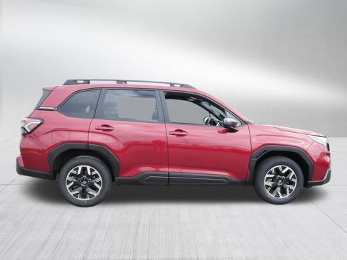 Certified 2025 Subaru Forester Premium AWD/4WD image 8