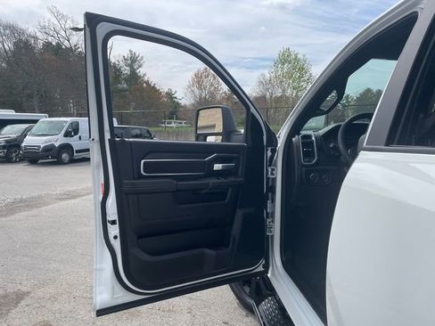 Used 2025 RAM 2500 Big Horn AWD/4WD image 22