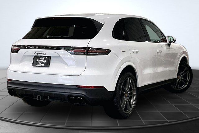 Used 2023 Porsche Cayenne S Platinum AWD/4WD image 2
