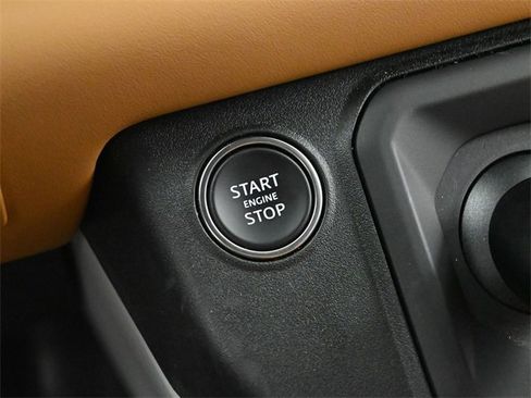 Used 2024 Land Rover Defender 130 S image 45