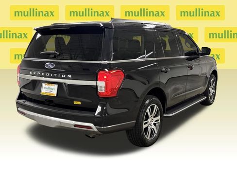 Used 2023 Ford Expedition XLT image 21