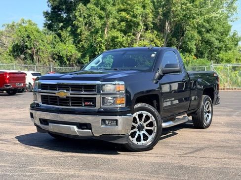 Used 2015 Chevrolet Silverado 1500 LT w/ LT Convenience Package AWD/4WD image 2