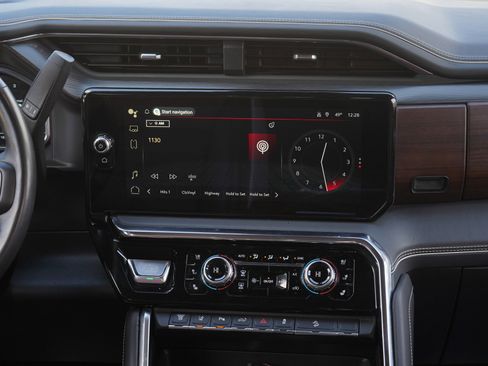 Used 2025 GMC Sierra 3500 Denali Ultimate AWD/4WD image 19
