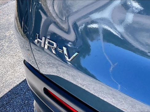 Used 2025 Honda HR-V Sport image 10