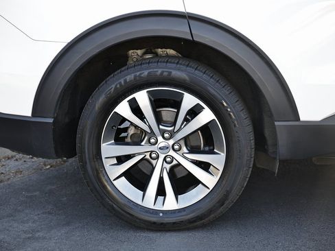 Used 2020 Ford Explorer Platinum w/ Premium Technology Package image 6