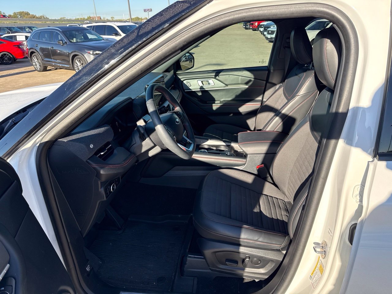 Used 2025 Ford Explorer ST-Line AWD/4WD image 20