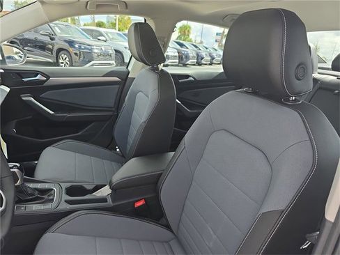 New 2025 Volkswagen Jetta SE image 17