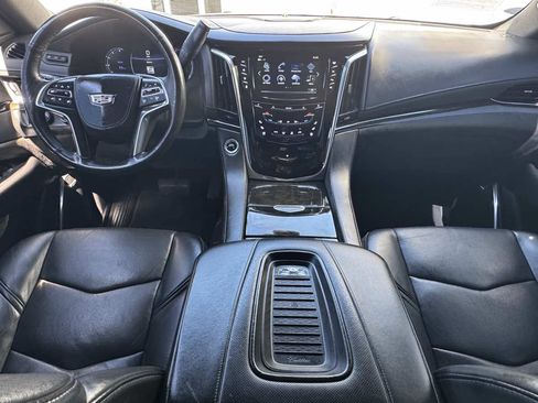 Used 2018 Cadillac Escalade Platinum AWD/4WD image 20