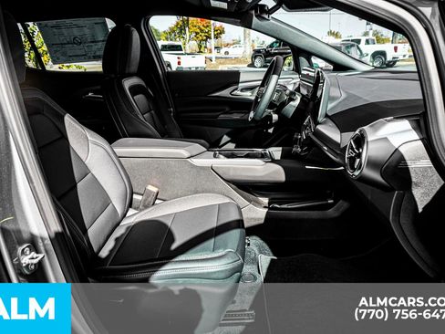 Used 2026 Chevrolet Equinox EV LT image 23