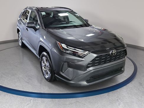 Used 2023 Toyota RAV4 XLE w/ Convenience Package FWD image 3