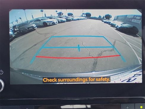 Used 2024 Toyota Highlander XLE image 10