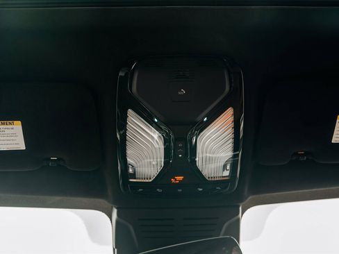 Used 2026 BMW X7 M60i image 34