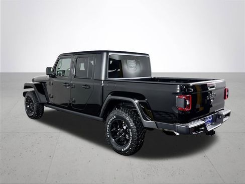New 2025 Jeep Gladiator Willys image 8