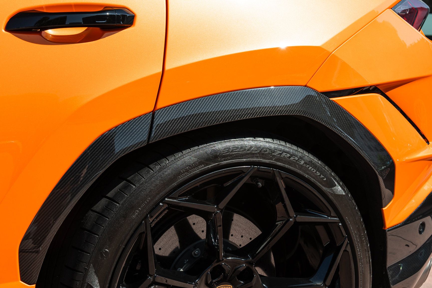 Used 2024 Lamborghini Urus Performante AWD/4WD image 24