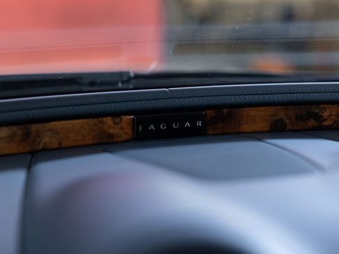 Used 2012 Jaguar XJ L RWD image 21