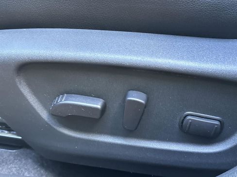 Used 2020 Nissan Rogue SL w/ Premium Package image 13