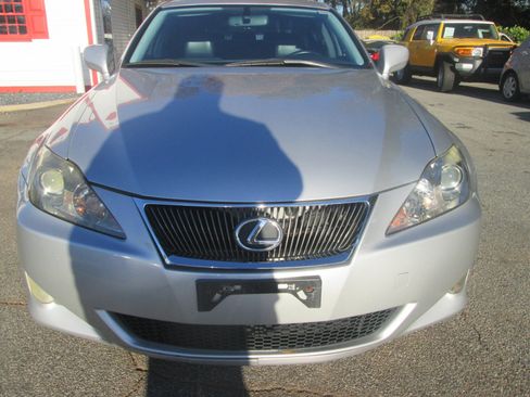 Used 2006 Lexus IS 250 image 2