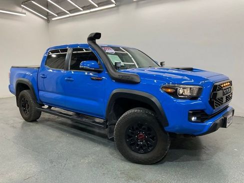 Used 2019 Toyota Tacoma TRD Pro AWD/4WD image 2