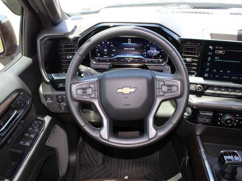 Used 2024 Chevrolet Silverado 1500 High Country w/ Technology Package AWD/4WD image 10