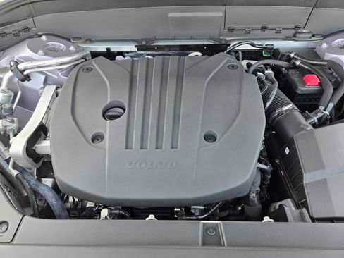 New 2026 Volvo XC90 B5 Core w/ Protection Package Premier image 34