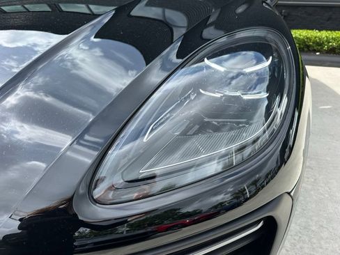 Certified 2026 Porsche Macan Turbo AWD/4WD image 13