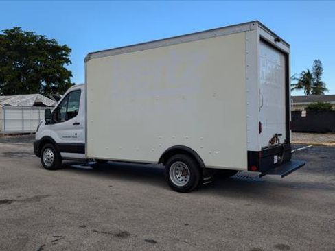 Used 2022 Ford Transit 350 DRW RWD image 6