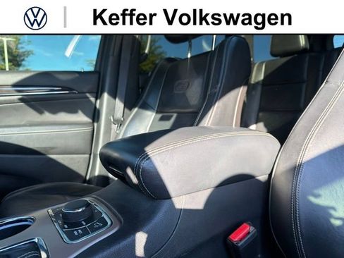 Used 2017 Jeep Grand Cherokee Overland w/ Jeep Active Safety Group AWD/4WD image 29