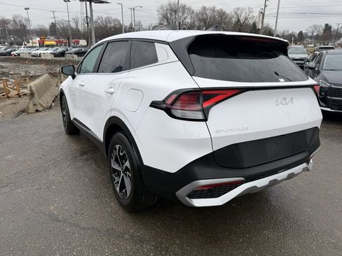 Certified 2023 Kia Sportage EX image 5