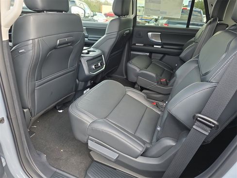 New 2025 Ford Expedition Platinum w/ Driver's Package image 32