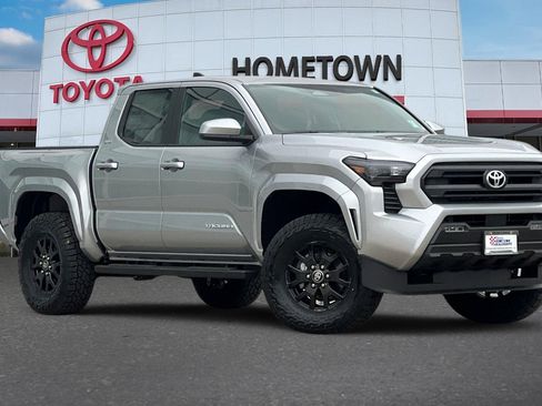 New 2026 Toyota Tacoma SR5 image 2