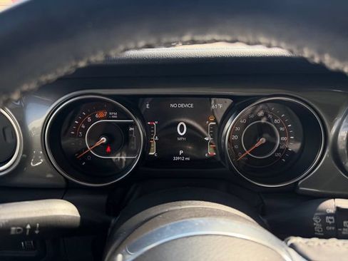 Used 2023 Jeep Wrangler Unlimited Sahara w/ Cold Weather Group AWD/4WD image 10