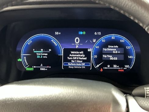 Used 2025 Toyota Sienna Limited image 16