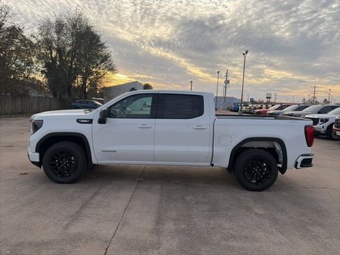 New 2026 GMC Sierra 1500 Elevation image 3