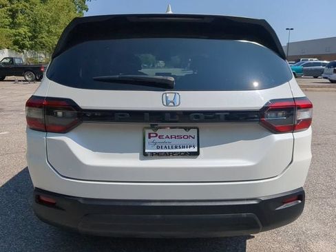 Used 2023 Honda Pilot LX image 5
