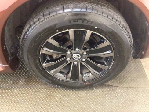 Used 2018 Nissan Armada Platinum w/ Captain Seat Package AWD/4WD image 27