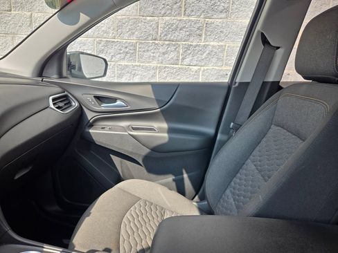 Used 2019 Chevrolet Equinox LT FWD image 29