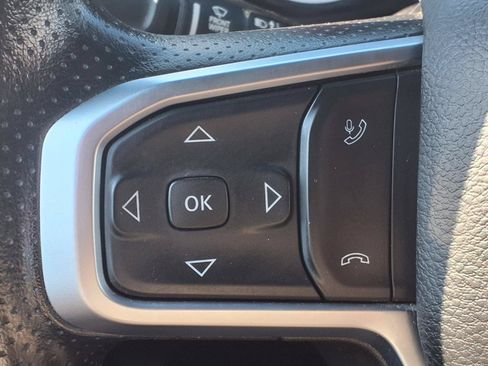 Used 2025 RAM 2500 Tradesman w/ Chrome Appearance Group AWD/4WD image 13