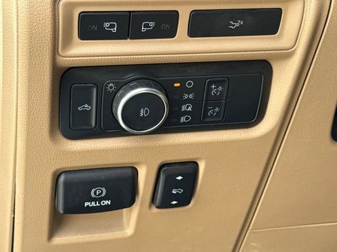 Used 2022 Ford F150 Lariat w/ Trailer Tow Package image 23