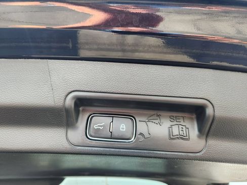 Used 2025 Ford Explorer ST-Line AWD/4WD image 16